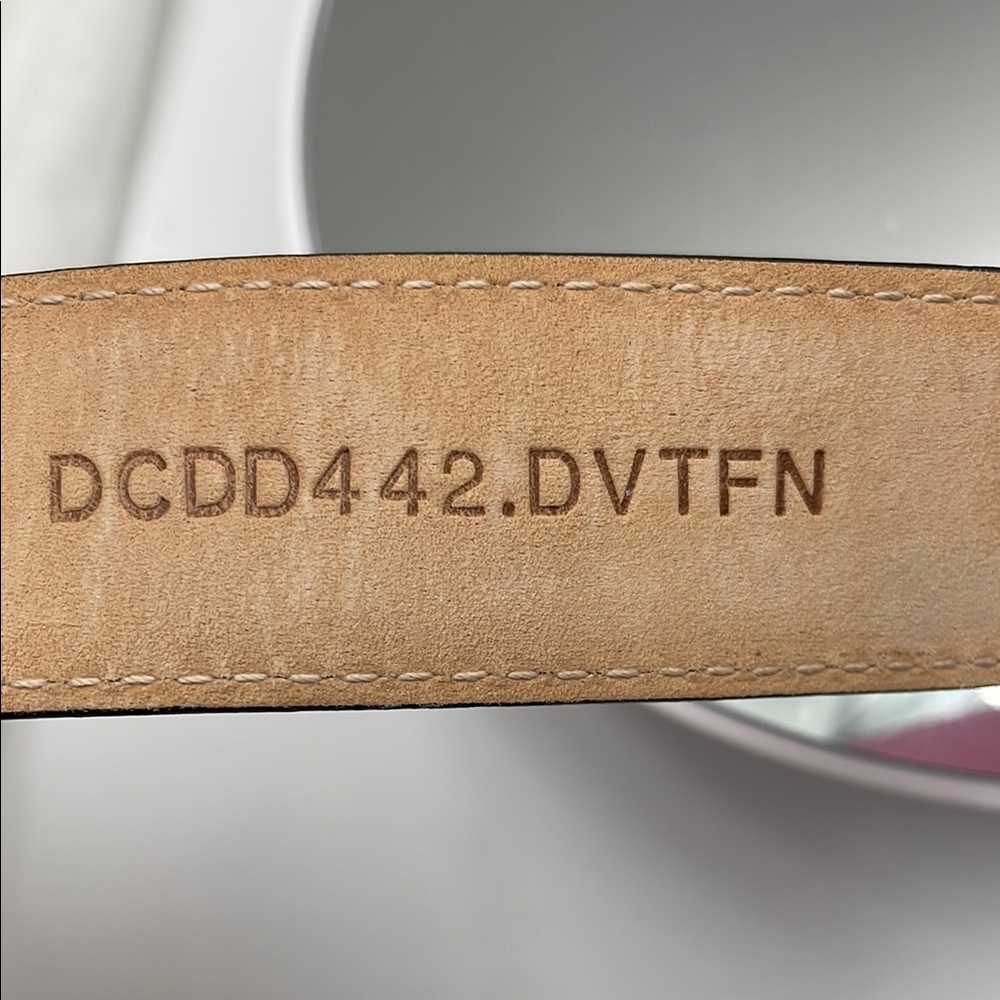 Versace Pink Designer Belt with Luxurious Packaging - Picture 7 of 9